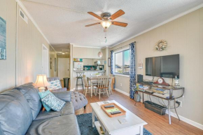 Coastal Condo on Beach with Community Pool Access!